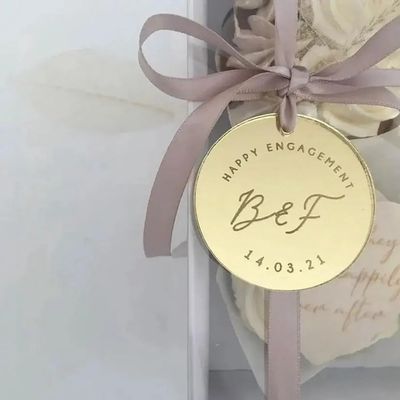 customized Acrylic Wedding Banquet Name Card Bridal Baptism Silver Mirror Rectangular Decorative Table Wedding Table number plate Engagement Gold Mirror white black color Cup card (G)