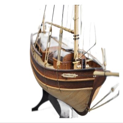 ModelHomeB Spray Boston Sailboat Scale 1/30 666 mm Wood Model