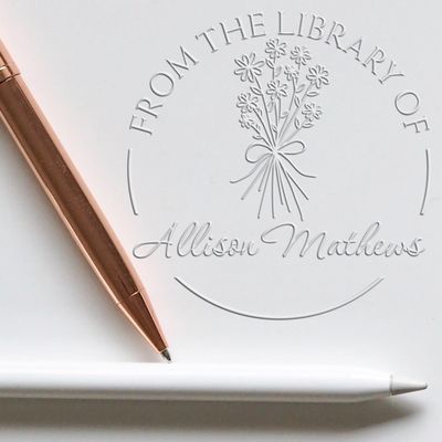 Custom Bibliophile Embosser - Personalized Bookworm Embossed Stamp, 1-5/8 Round, Soft Seal Embosser with Soft Bouquet of Daisies Design, Ideal Gift for Literature Lovers, Unique Bibliophile Tool