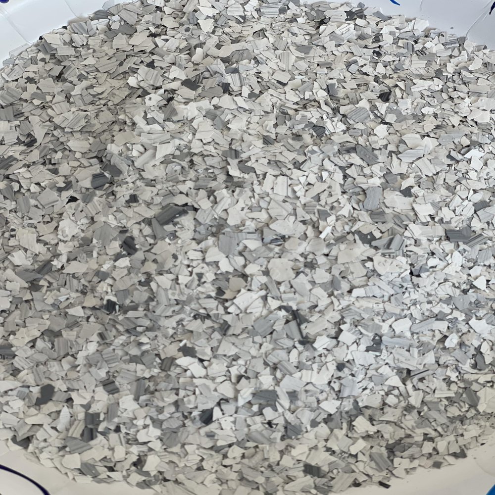 10 Lbs Of Avila Light Grays Chips/Flakes in 1/4 Size. Epoxy Garage Floor Coating.