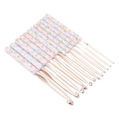 Crochet Needles Set, Aluminium 12 Sizes Elegant Ergonomic Plastic Blue Flower Stamped Handle Crochet Hooks Knitting Needles Kit for DIY Hand Knitting Beginners Crochet Hook Lovers