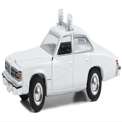 Greenlight 43014L Hot Pursuit - 1976-77 Pontiac Lemans Enforcer - White 1:64 Scale Diecast with Lightbar