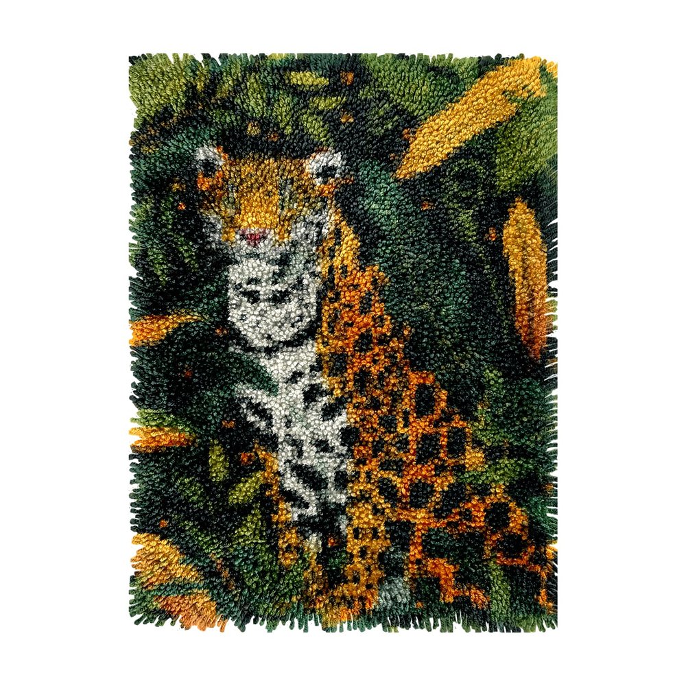 Vector Illustration of Leopard in Trees DIY Latch Hook Rug Kits Crochet Yarn Printed Match Embroidery Needlework Carpet Cover Hook and Latch Kit Tapestry Merry Christmas Floor Decor 38x52cm(1)