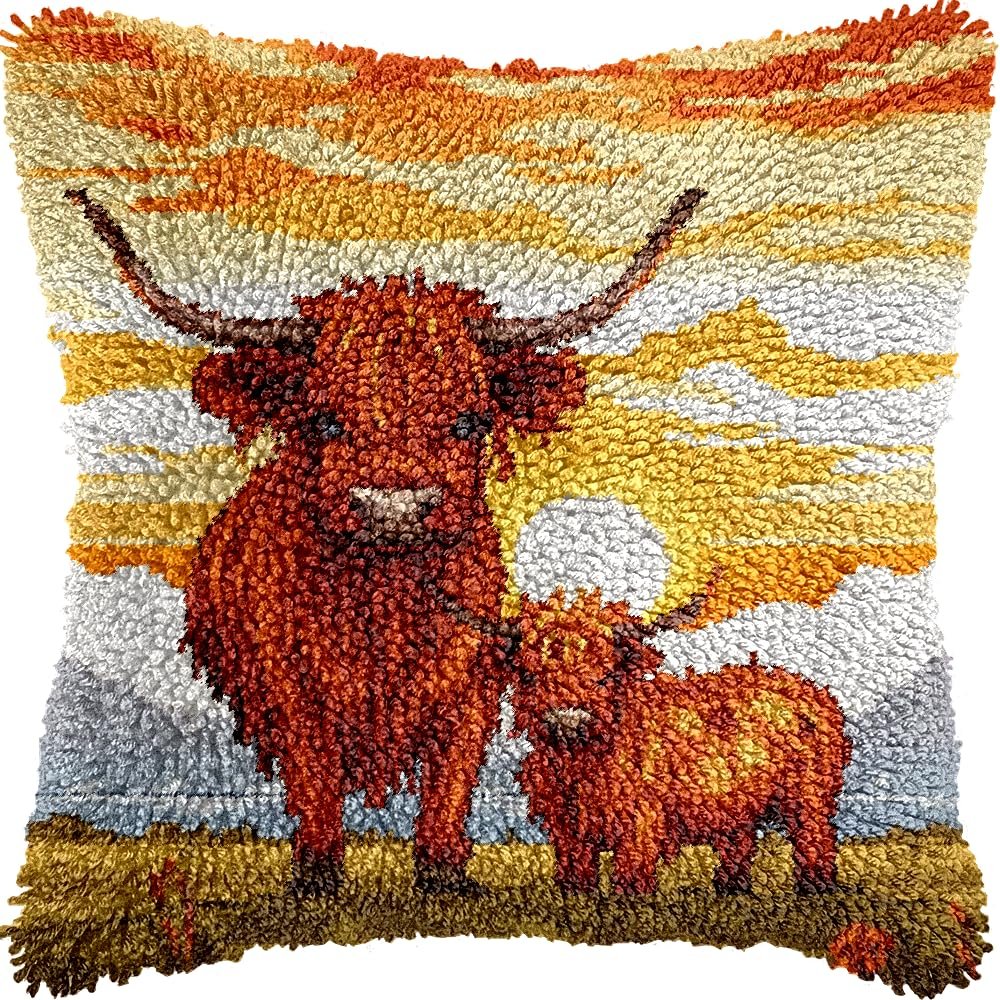 DIY Latch Hook Kits Pillowcase Highland Cow and Baby Cow Sunset Crochet Yarn Pre-Printed Cushion Needlework Pillow Hook and Latch Kit Cushion Home Sofa Decoration 43x43cm(3)