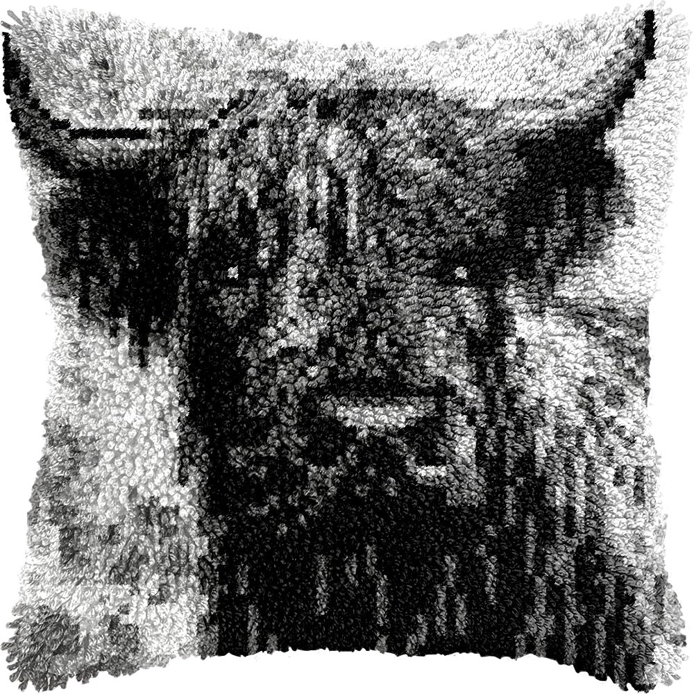 Black and White Highland Cow Latch Hook Kits Pillow DIY Crochet Yarn Printed Pillowcase Needlework Hook and Latch Kit Cushion Cover Christmas Home Sofa Decoration 43x43cm