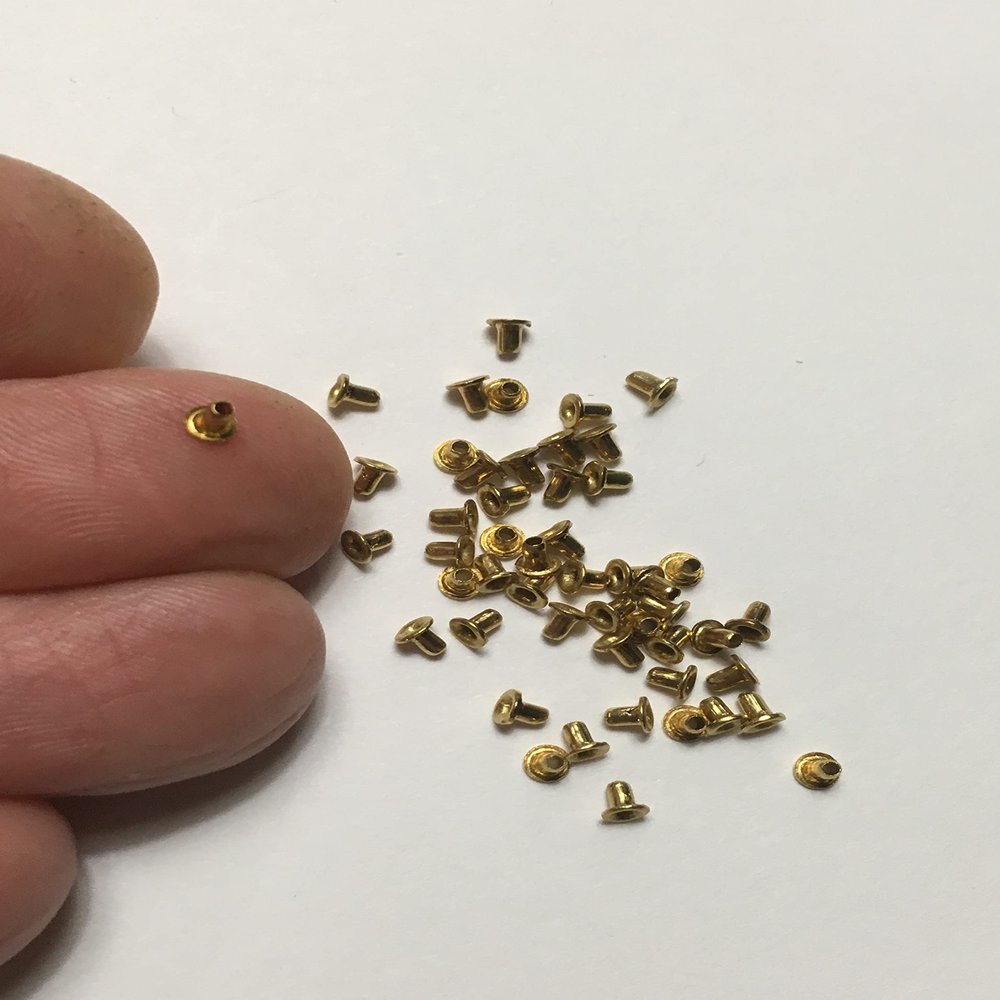 Morezmore M00890-A 50pc Mini Grommets Eyelets Brass 1.5mm 1:6 1:12 Scale