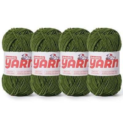4 Pack Plush Chunky Chenille Yarn for Crocheting, Soft Fluffy Velvet Yarn for Crocheting Amigurumi, Fuzzy Baby Blanket Knitting 400g/524yds Bulky(4 Pine Green)