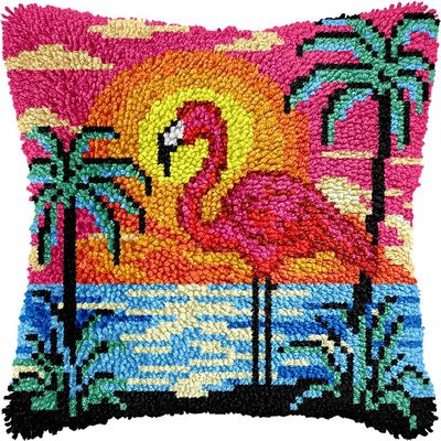 Latch Hook Kits Pillow Kits Flamingo Under Moon Cushion Throw Pillow Embroidery Craft Kits for Beginner DIY Kits of DIY Hooking Pillow Cover Supplier with Printed Canvas 43x43cm (106F)