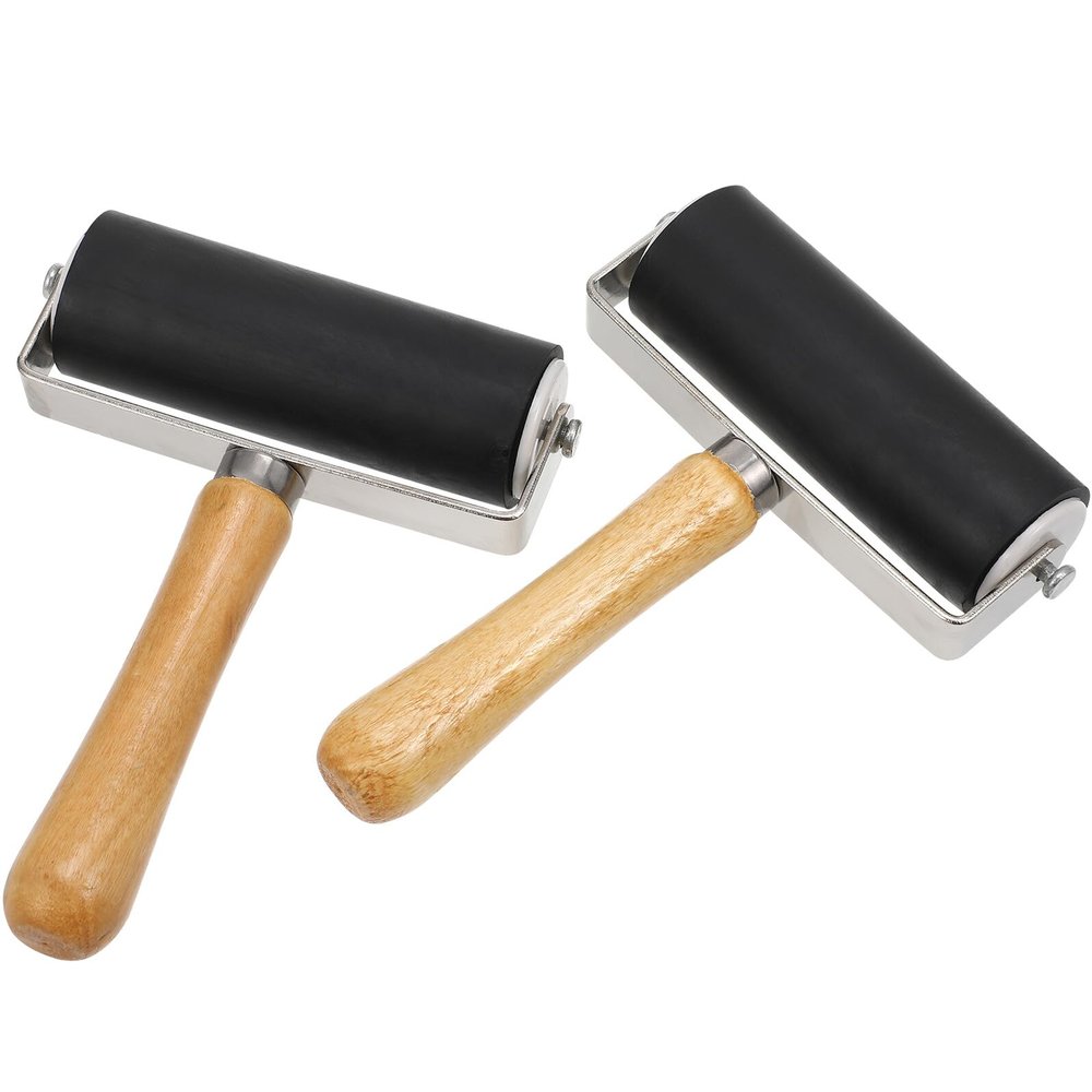 KALLORY 2PCS Black Rubber Ink Roller Printmaking Tool Heavy Metal Frame Craft Stamping Gluing for Scrapbook Wallpaper and Graphic Projects